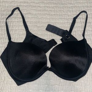 Victoria’s Secret plunge bra